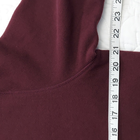 * Amazon Essential Women's Burgundy Crewneck Soft Sweatshirt Size Large Like New - Picture 6 of 7